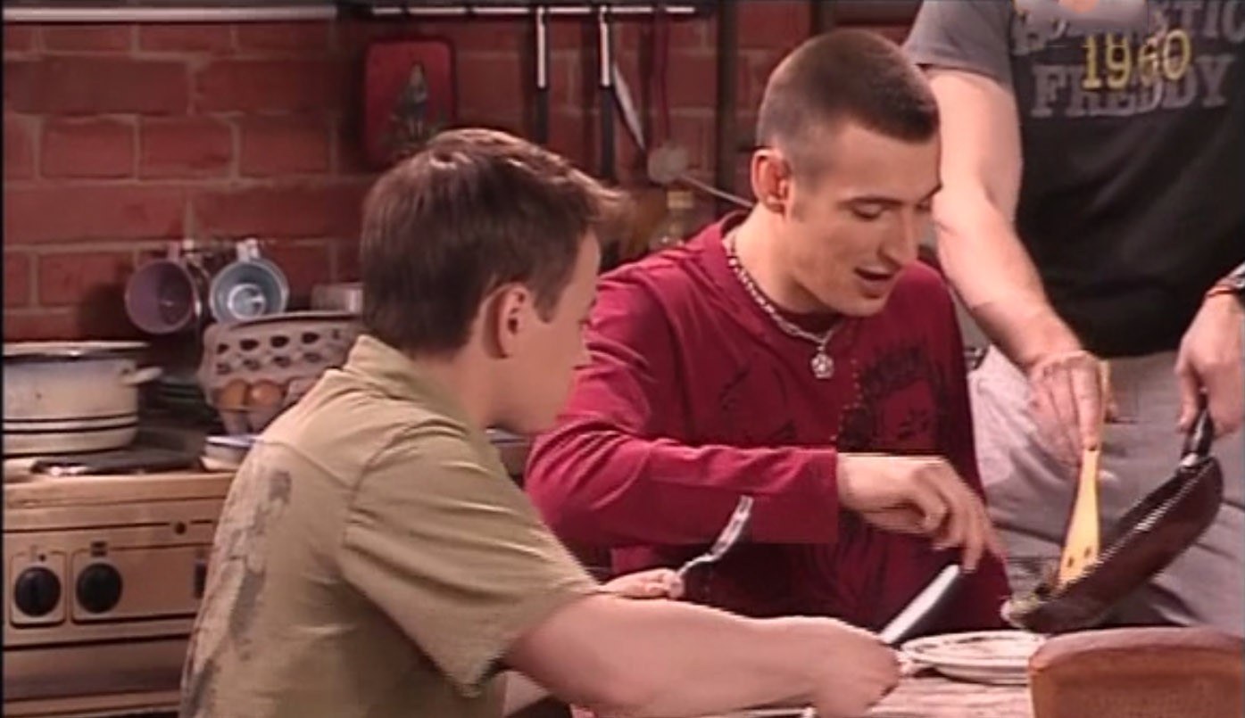 Универ. Старая общага 1 сезон 6 серия смотреть онлайн: Паутина разврата